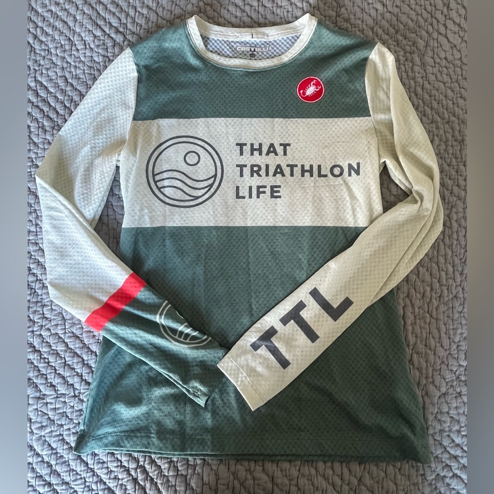 That Triathlon Life long sleeve Castelli tech tee